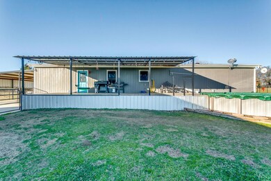 301 Kennel Rd, Springtown, TX 76082 - photo 5
