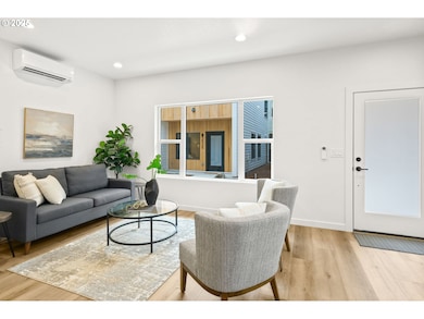 3520 NE 44th Ave, Portland, OR 97213 - photo 5