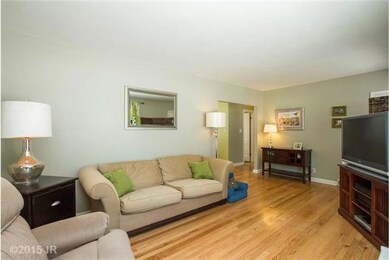 2423 44th St, Des Moines, IA 50310 - photo 2