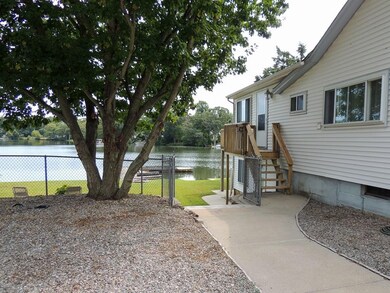 524 Lake Shore Dr, Warwick, RI 02889 - photo 4