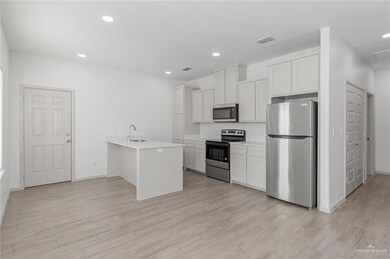 1213 Shavano Dr unit 4, Edinburg, TX 78541 - photo 2
