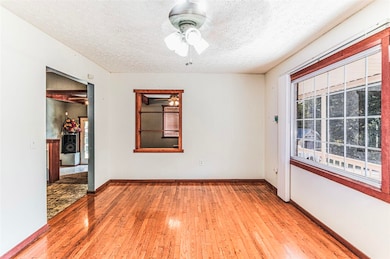 220 Dunn Store Rd, Morgantown, KY 42261 - photo 2