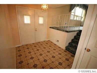 Foyer Large entry foyer