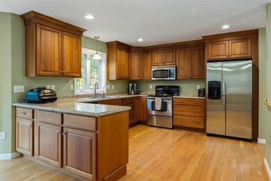 42 Pineo Farms Rd, Seabrook, NH 03874 - photo 2