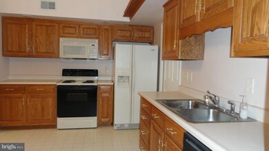 121 Chantilly Ct, Hagerstown, MD 21740 - photo 5