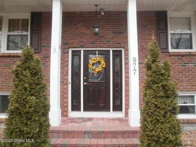 977 avon crest