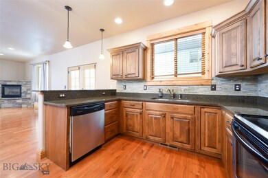 Open entertaining from kitchen