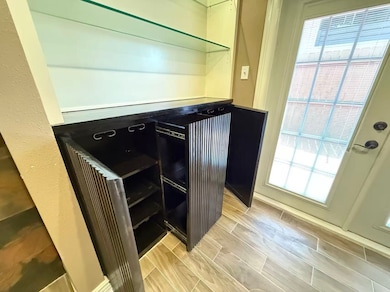 10555 Turtlewood Ct unit 1408, Houston, TX 77072 - photo 5