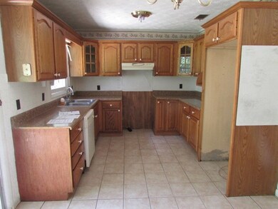 11 E Kelly Ln, Hazlehurst, GA 31539 - photo 5