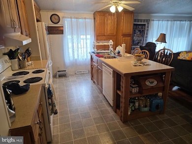 153 Sherwood Ave, Saint Thomas, PA 17252 - photo 7