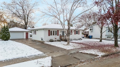 1045 Ardmore Trail, Oshkosh, WI 54904 - photo 2