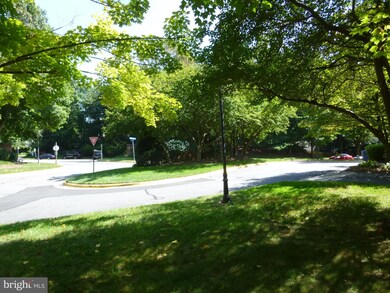 11707 Great Owl Cir, Reston, VA 20194 - photo 4