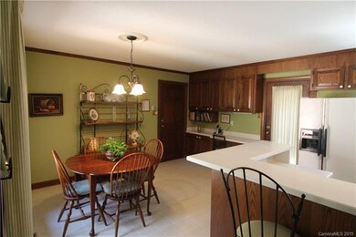 706 Saint Cloud Dr, Statesville, NC 28625 - photo 4