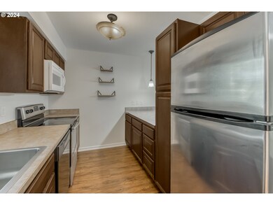 4 Touchstone unit 62, Lake Oswego, OR 97035 - photo 3