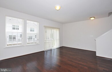 18407 Woodhouse Ln, Germantown, MD 20874 - photo 2