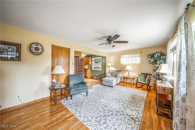 3427 Curtis St, Mogadore, OH 44260 - photo 5