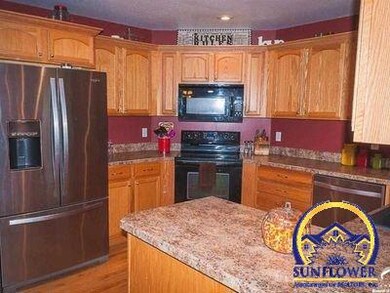 804 SE 44th St, Topeka, KS 66609 - photo 5