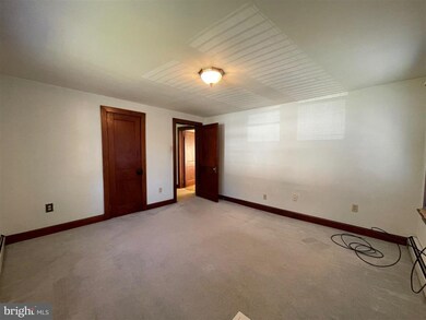 211 E North St unit FRONT, Waynesboro, PA 17268 - photo 7