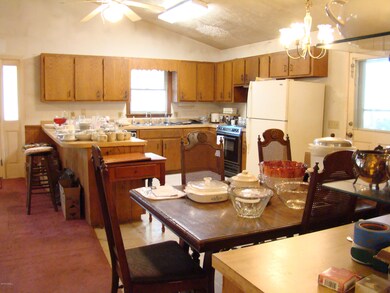 1025 High Point Ave 002