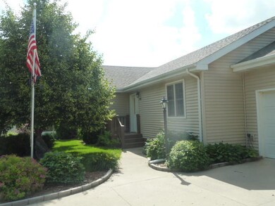 1315 10th St SW, Jamestown, ND 58401 - photo 2