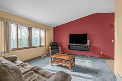 870 Sherwood Rd, Saint Paul, MN 55126 - photo 5