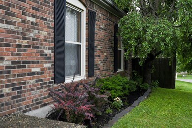 6911 Roseborough Ct, Louisville, KY 40228 - photo 2