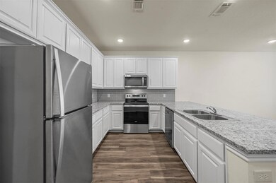 105 SE 4th St unit 2, Bonham, TX 75418 - photo 2