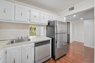 8901 N New River Canal Rd unit 14W, Plantation, FL 33324 - photo 7