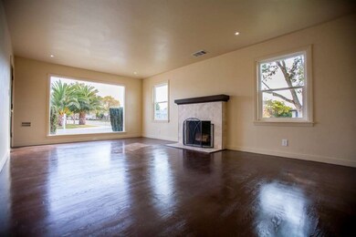 unlisted-address, Salinas, CA 93901 - photo 3