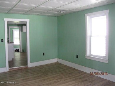 Living room - right side