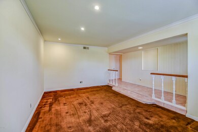 living room 2L