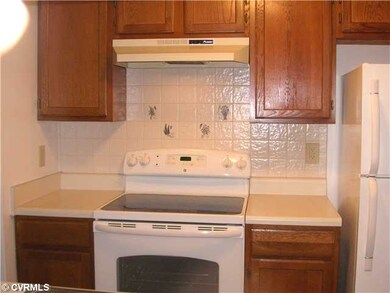 Kitchen - Tile backsplash over stove!