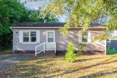 260 Correll St, Salisbury, NC 28144 - photo 2