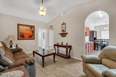 637 Valle de Bravo Place, El Paso, TX 79928 - photo 3