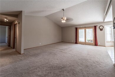 Spacious 17x17 Living Rm with cathedral ceilings