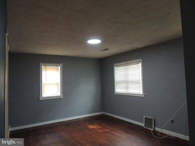 7721 Frederick Rd, Hyattsville, MD 20784 - photo 3