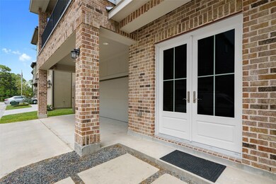 5112 E Lacey Garden Loop, Houston, TX 77018 - photo 3