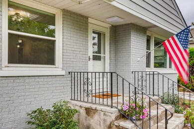 496 N Elm Ave, Elmhurst, IL 60126 - photo 3