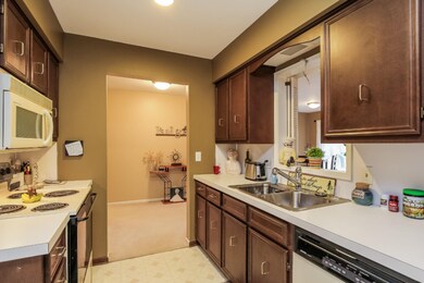 007-Kitchen-1656276-medium