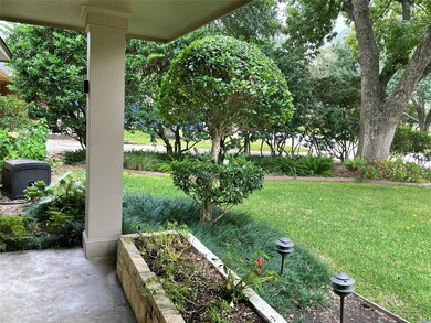 2206 Nina Lee Ln, Houston, TX 77018 - photo 3