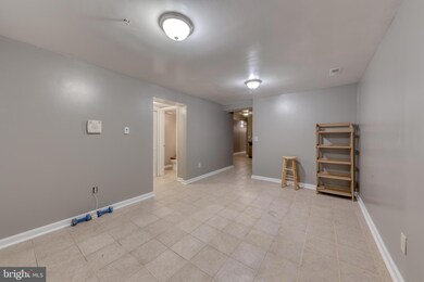 222 W Monument St unit B, Baltimore, MD 21201 - photo 4