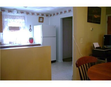 479 Providence St unit B4, Warwick, RI 02886 - photo 3