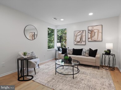 11709 Summerchase Cir unit D, Reston, VA 20194 - photo 6