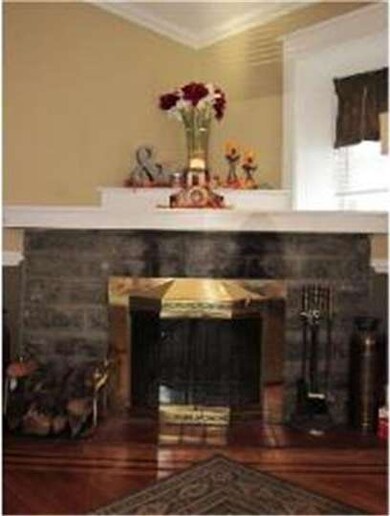 112 E Parkway Ave, Chester, PA 19013 - photo 3