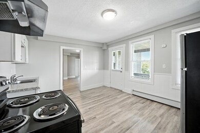 1370 Worcester St unit 3L, Springfield, MA 01151 - photo 2