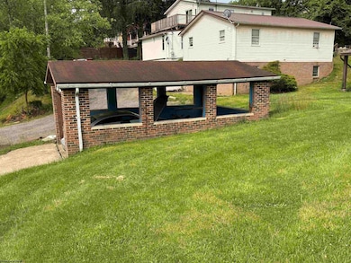 8 W 4th St, Morgantown, WV 26501 - photo 2