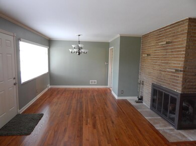 Living room/dining room