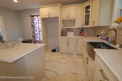 257 Laurel St, Archbald, PA 18403 - photo 4