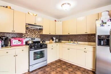 248 Skyline Dr, Staten Island, NY 10304 - photo 6