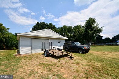 141 N Lake Dr, Stevensville, MD 21666 - photo 5